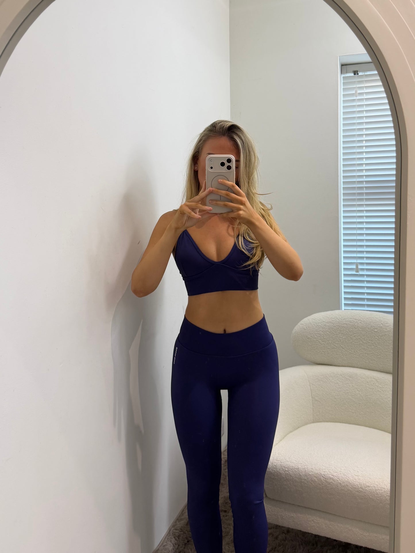 Navy V Back Scrunch Bum Leggings & Bra Set